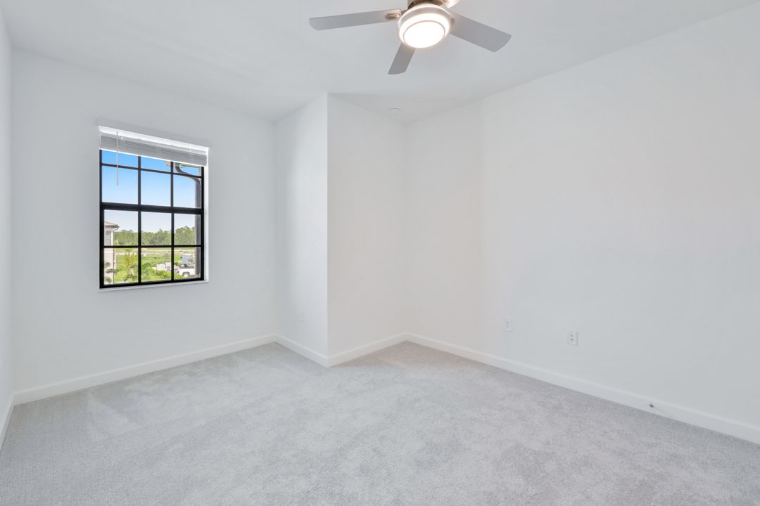 14273 Pine Lodge Ln, Fort Myers, FL 33913