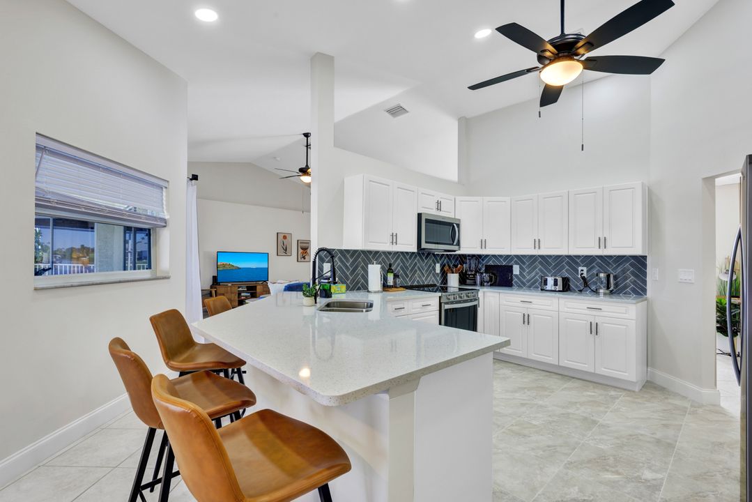 213 SE 20th Ct, Cape Coral, FL 33990