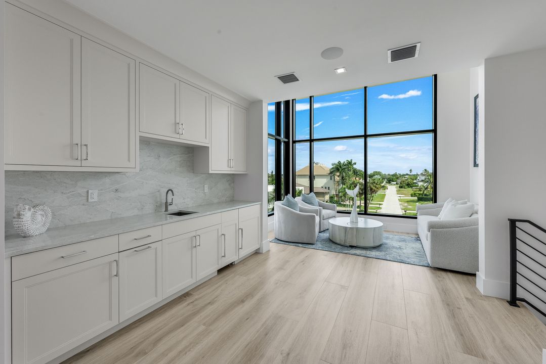 348 Seagull Ave, Naples, FL 34108
