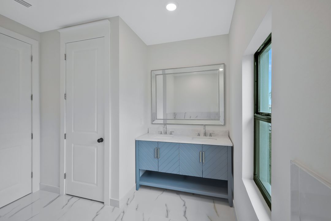 3505 NW 44th Ave, Cape Coral, FL 33993