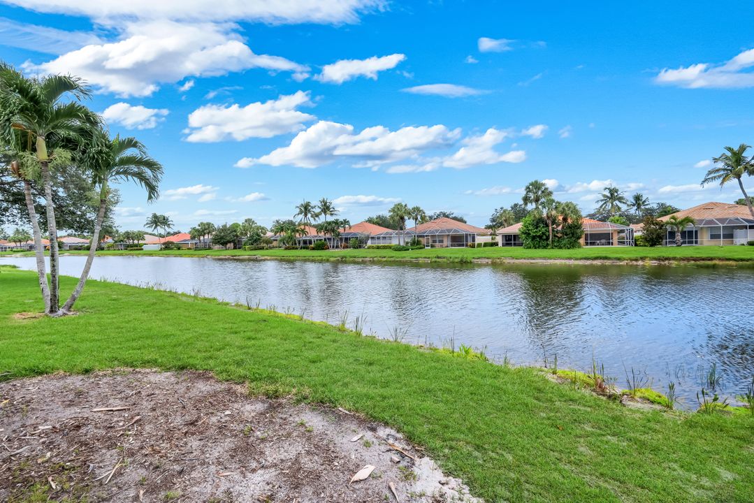 4471 Prescott Ln, Naples, FL 34119