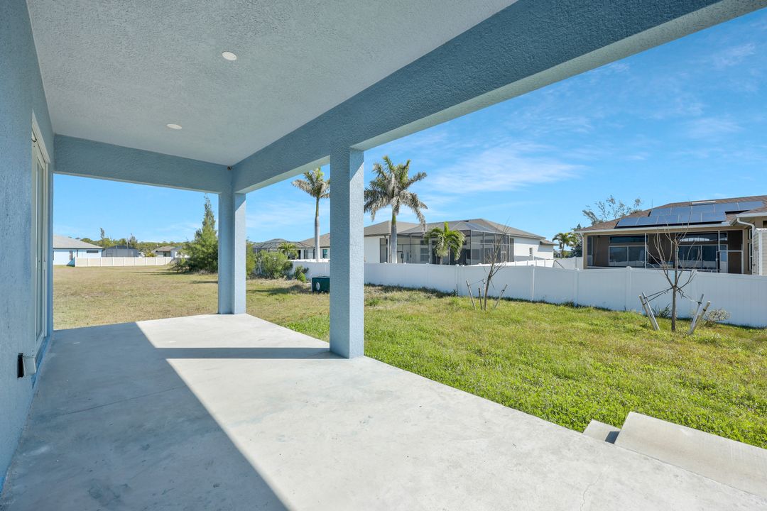 2107 NW 41st Pl, Cape Coral, FL 33993