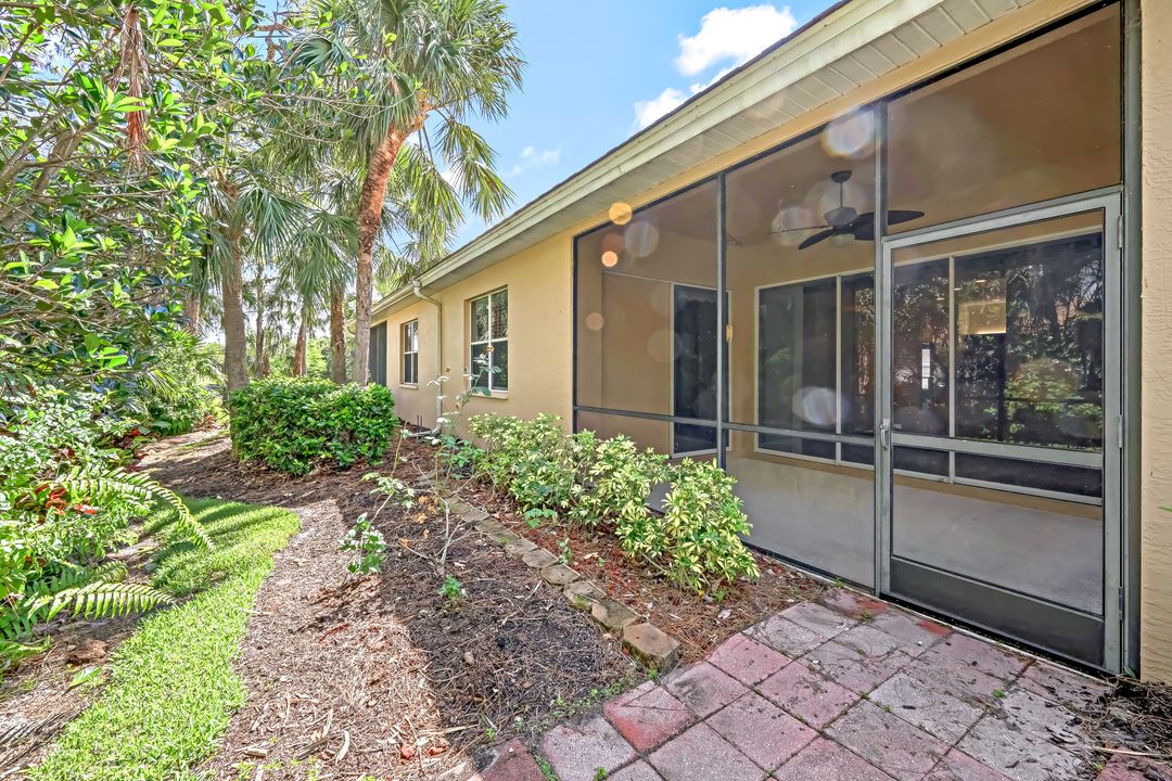 12667 Fox Ridge Dr, Bonita Springs, FL 34135