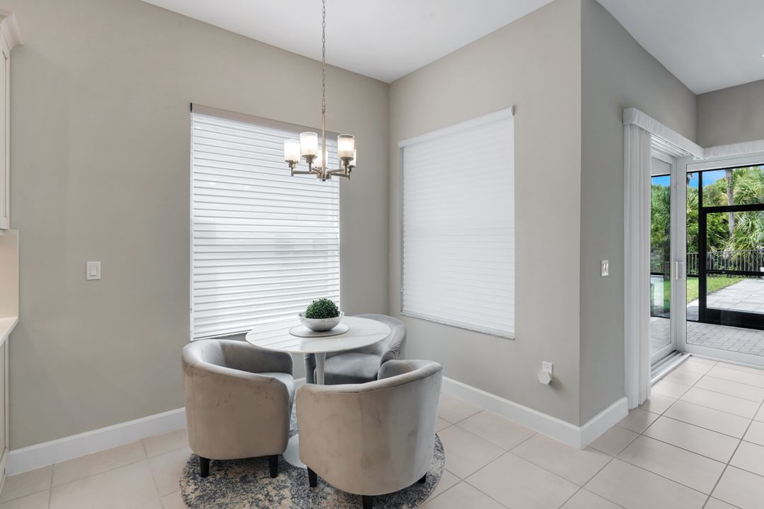 11855 Gardenia Ave, Naples, FL 34120