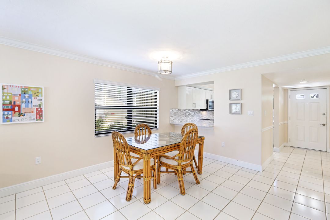 1100 9th St S #B103, Naples, FL 34102