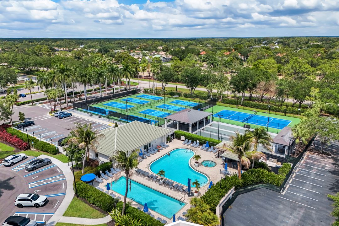 3365 Grand Cypress Dr #201, Naples, FL 34119