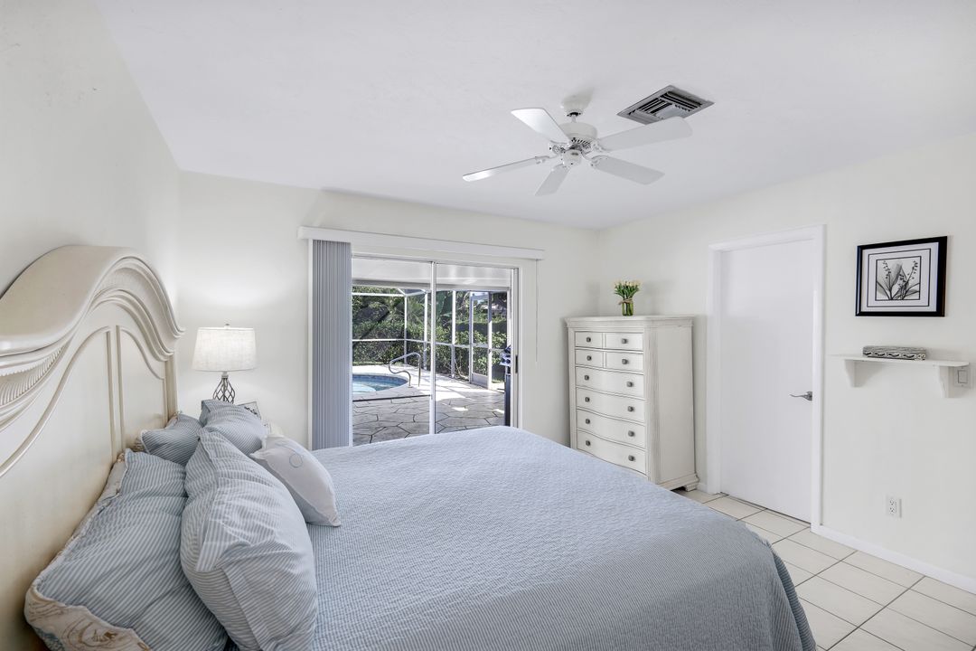 623 98th Ave N, Naples, FL 34108