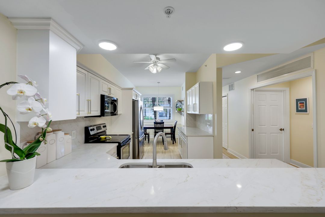 2350 Hidden Lake Ct #2511, Naples, FL 34112