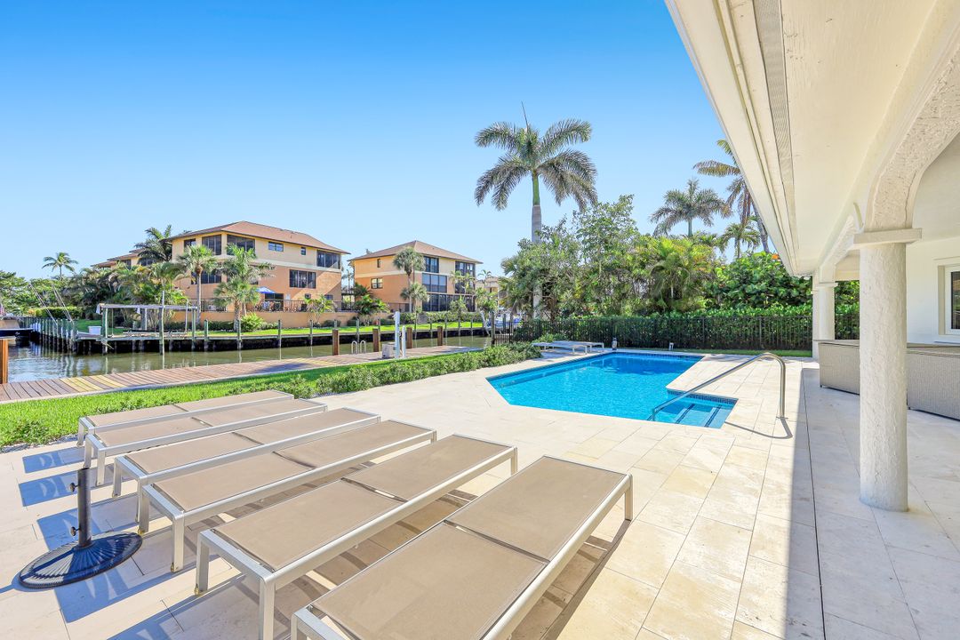 1522 Pelican Ave, Naples, FL 34102