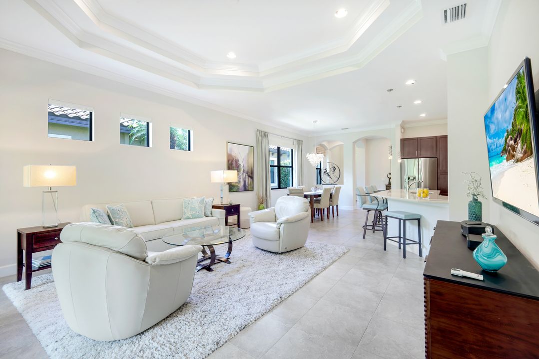 9433 Isla Bella Cir, Bonita Springs, FL 34135