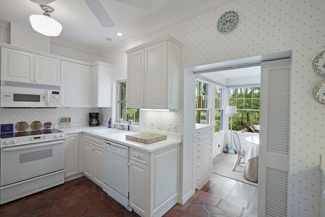 861 Swallow Point, Naples, FL 34105