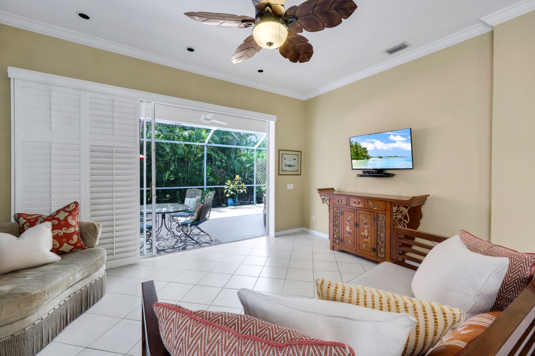 1814 Leamington Ln, Naples, FL 34109