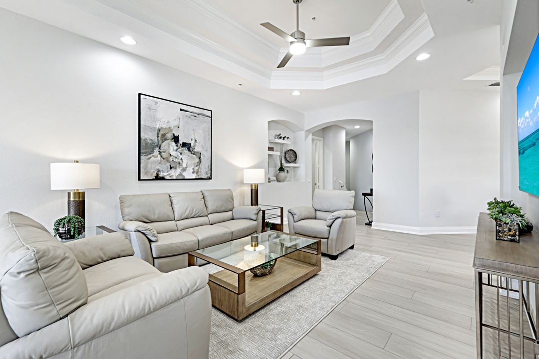 8755 Coastline Ct #201, Naples, FL 34120