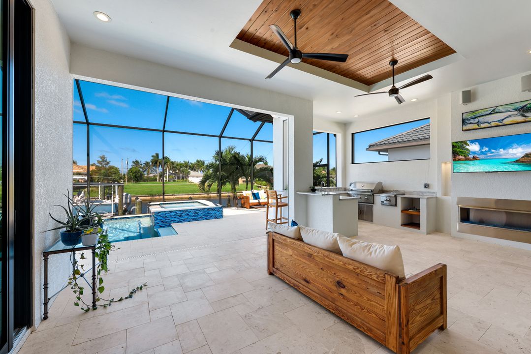 1030 NW 38th Pl, Cape Coral, FL 33993