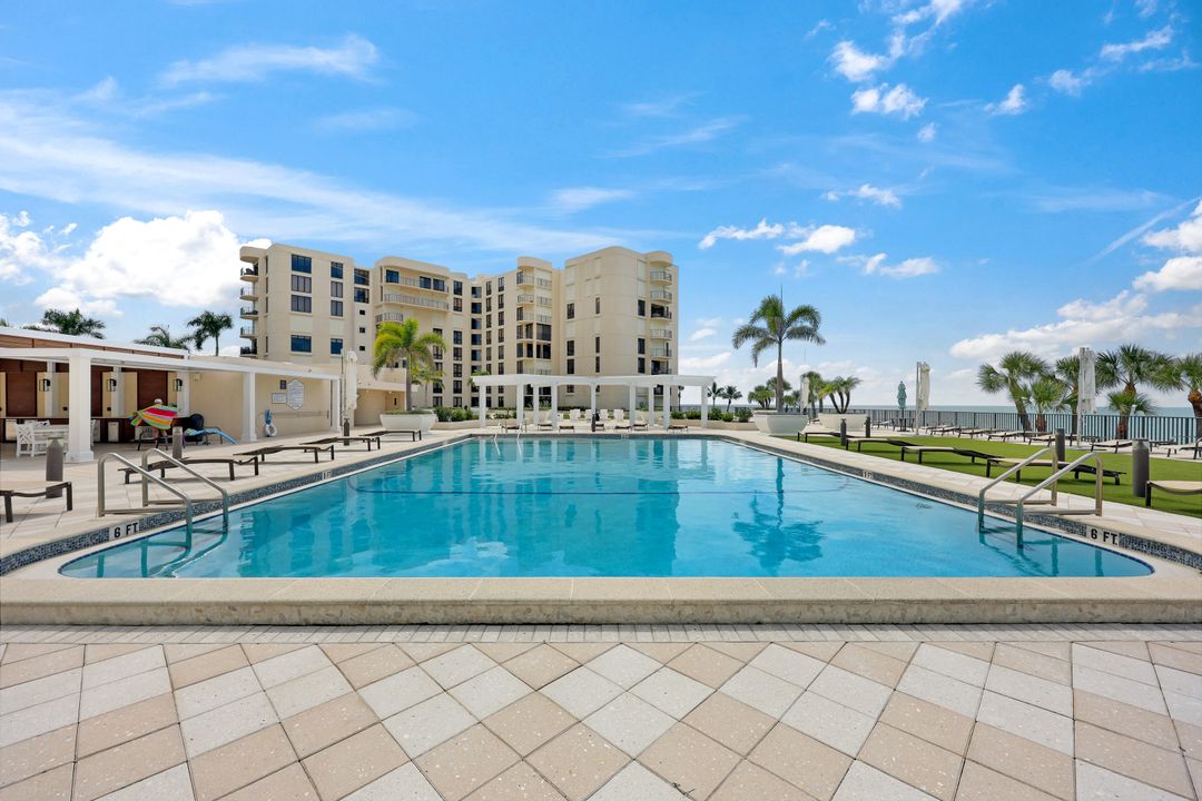 3115 Gulf Shore Blvd N #112 S, Naples, FL 34103