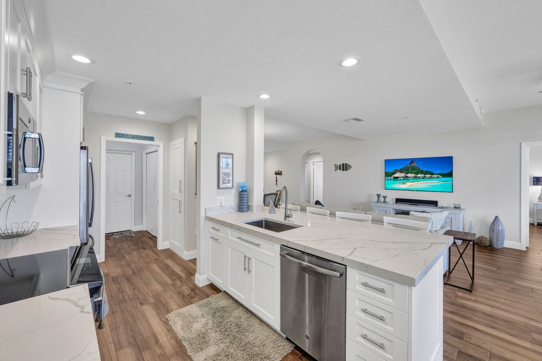 370 Stella Maris Dr N #2502, Naples, FL 34114