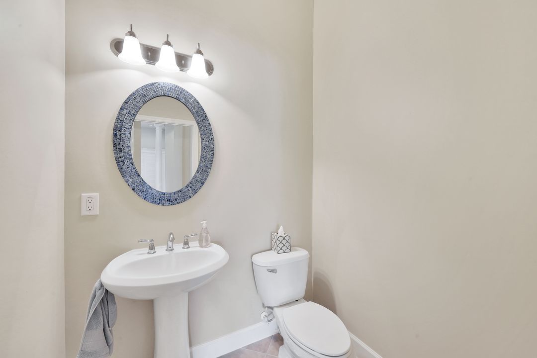 11982 Heather Woods Ct, Naples, FL 34120