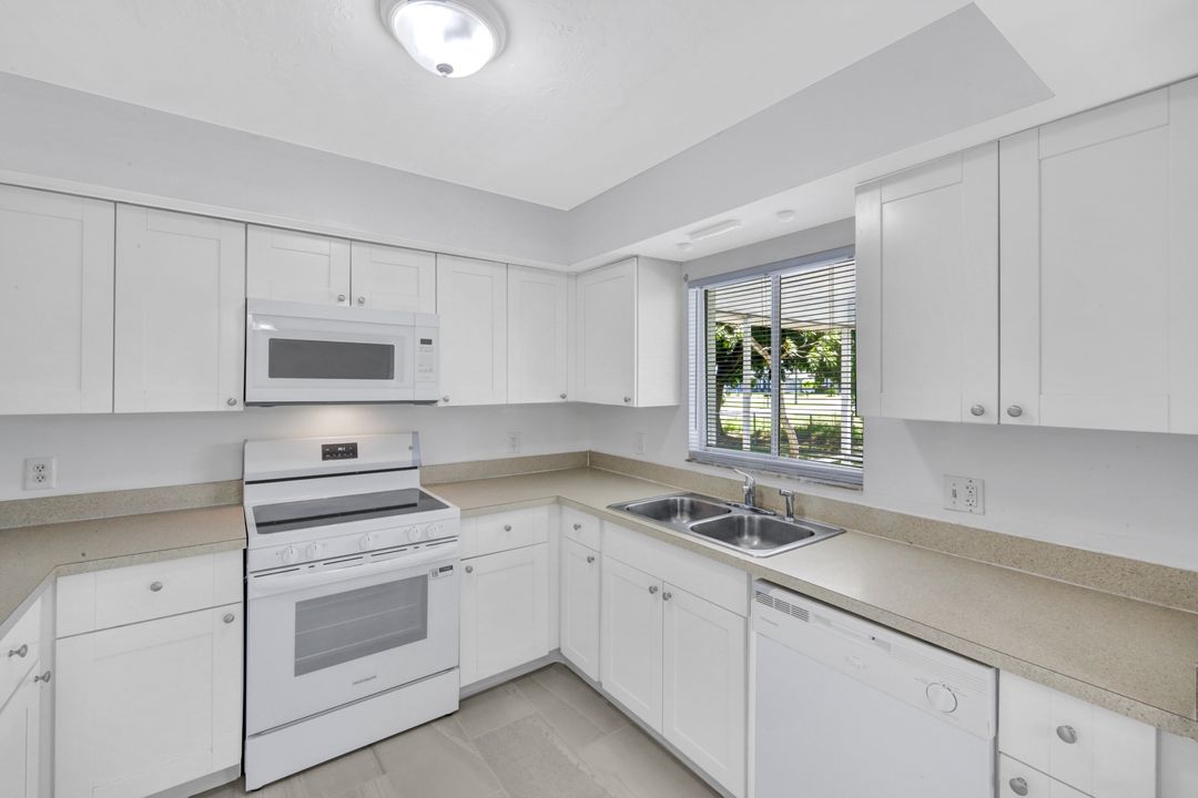 116 SW 31st St, Cape Coral, FL 33914