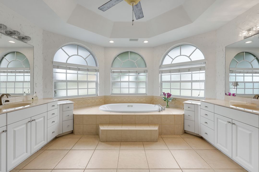 2309 SE 20th Pl, Cape Coral, FL 33990