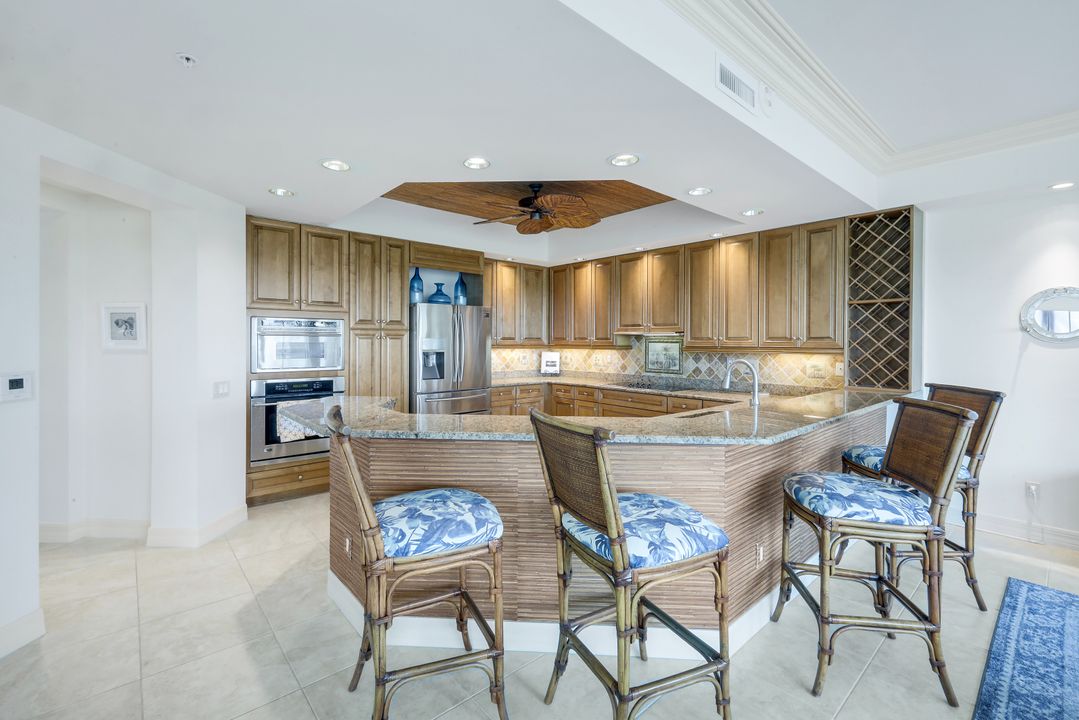 295 Grande Way #104, Naples, FL 34110