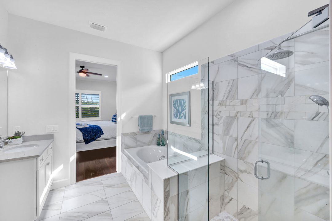 9311 Fieldstone Ln, Naples, FL 34120