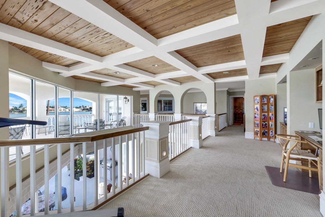 490 Renard Ct, Marco Island, FL 34145