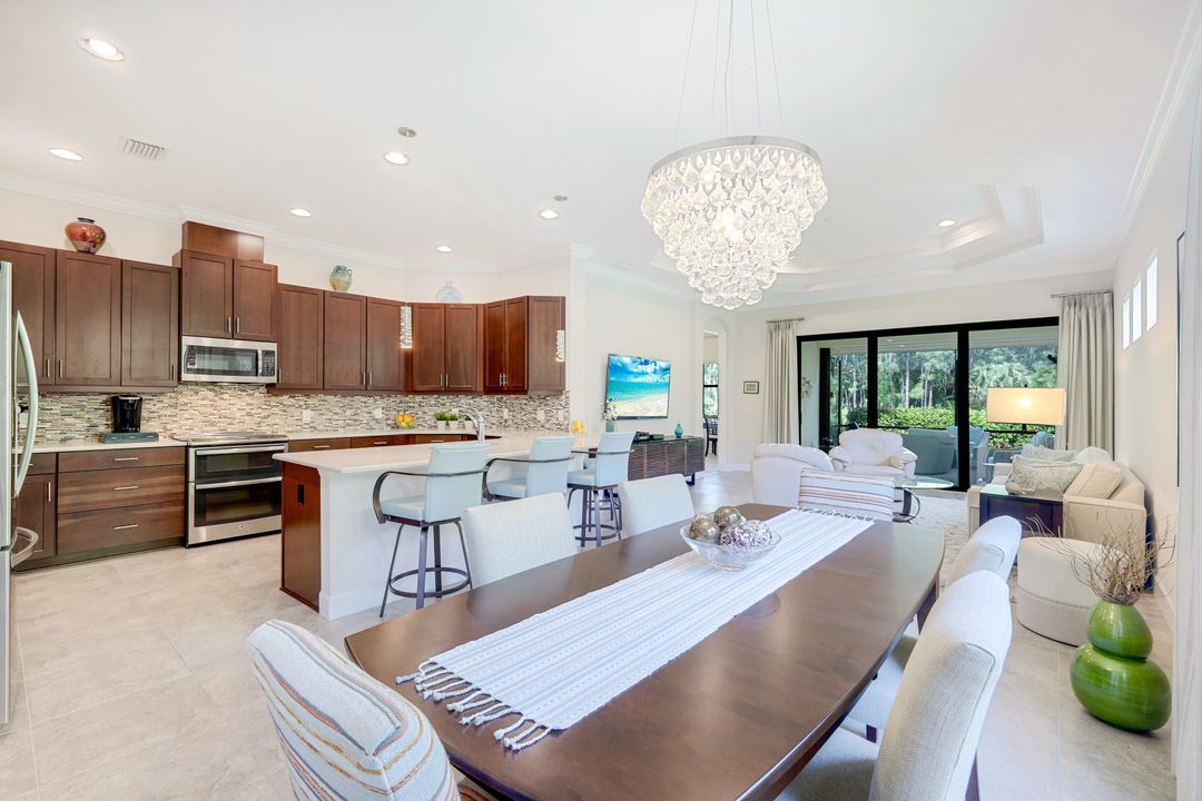 9433 Isla Bella Cir, Bonita Springs, FL 34135