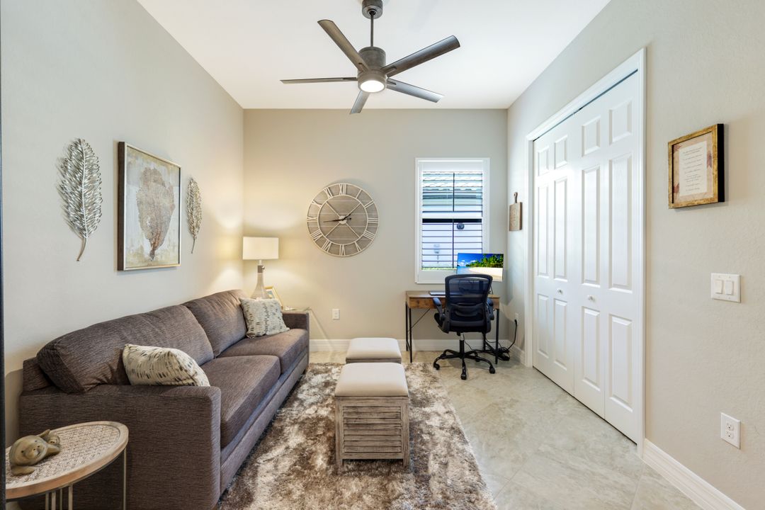1839 Mustique St, Naples, FL 34120