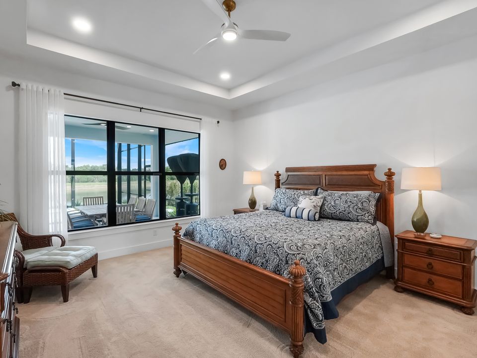 2428 Waterfront Cir, Sarasota, FL 34240