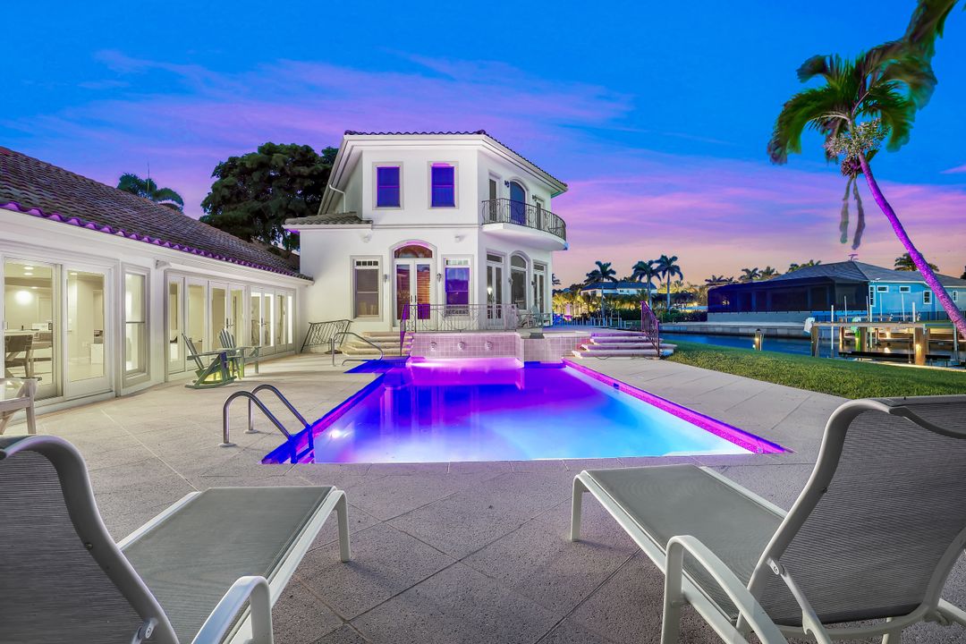 350 Bowline Bend, Naples, FL 34103