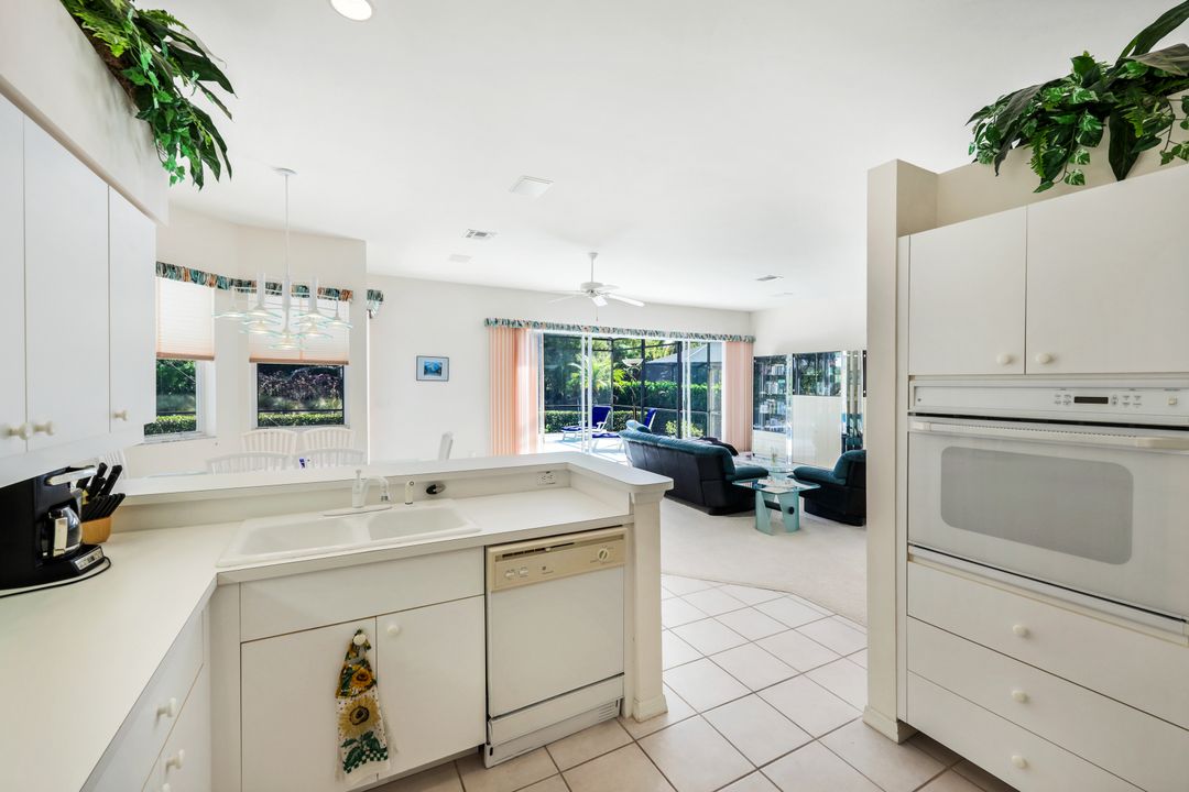 25240 Bay Cedar Dr, Bonita Springs, FL 34134