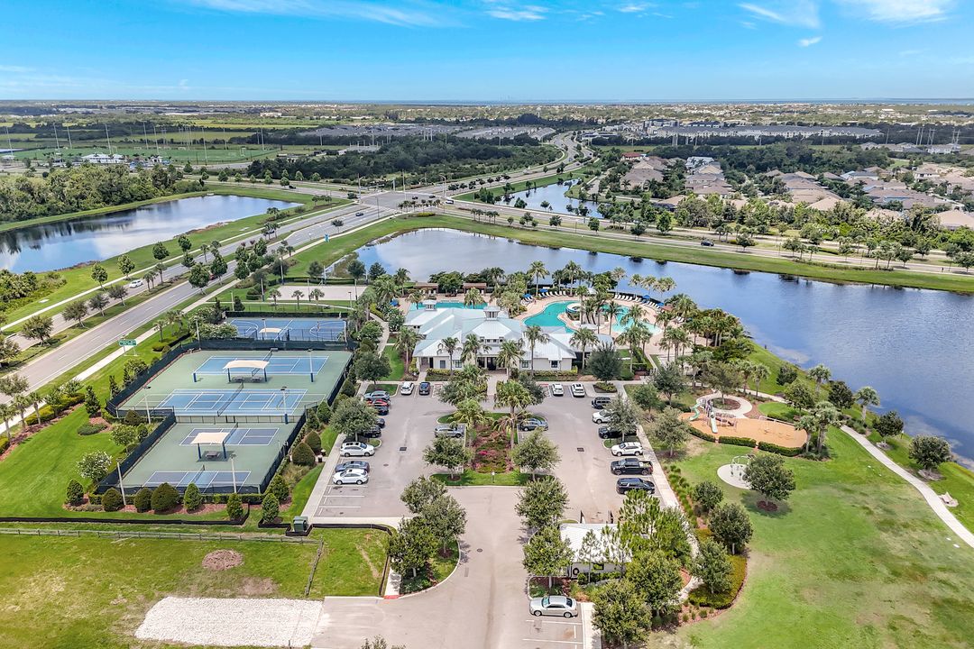 6219 Golden Nettle Dr, Apollo Beach, FL 33572