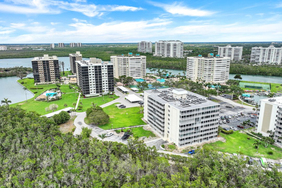 5 Bluebill Ave APT 506, Naples, FL 34108