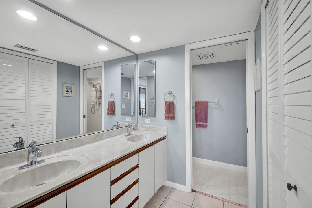 7129 Lakeridge View Court #302, Fort Myers, FL 33907