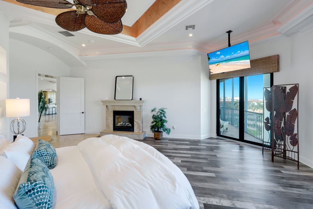 160 Palm St #PH 5, Marco Island, FL 34145