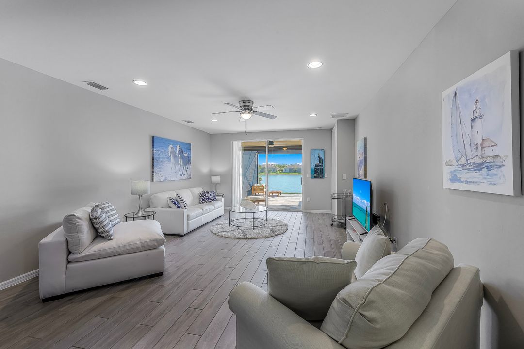 14908 Edgewater Cir, Naples, FL 34114