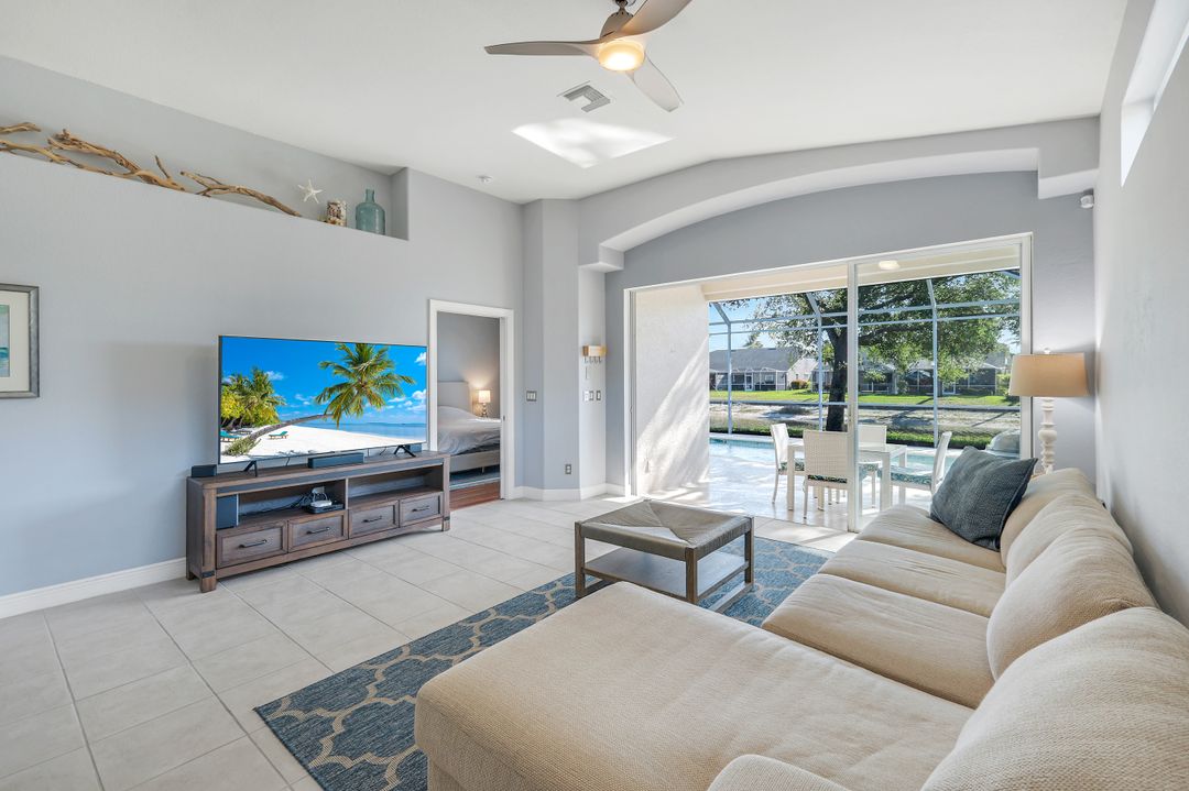 8616 Ibis Cove Cir, Naples, FL 34119