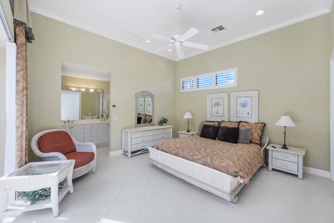 833 Swan Dr, Marco Island, FL 34145