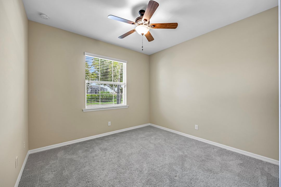 2971 Sunset Pointe Cir, Cape Coral, FL 33914