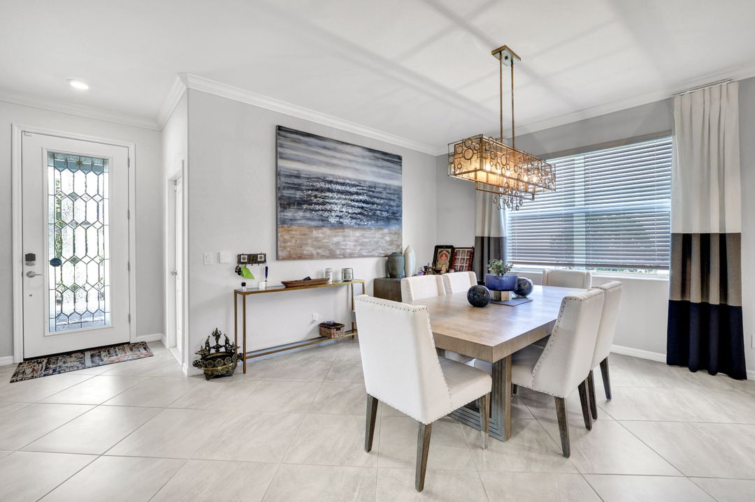 2369 Tangerine Ln, Naples, FL 34120