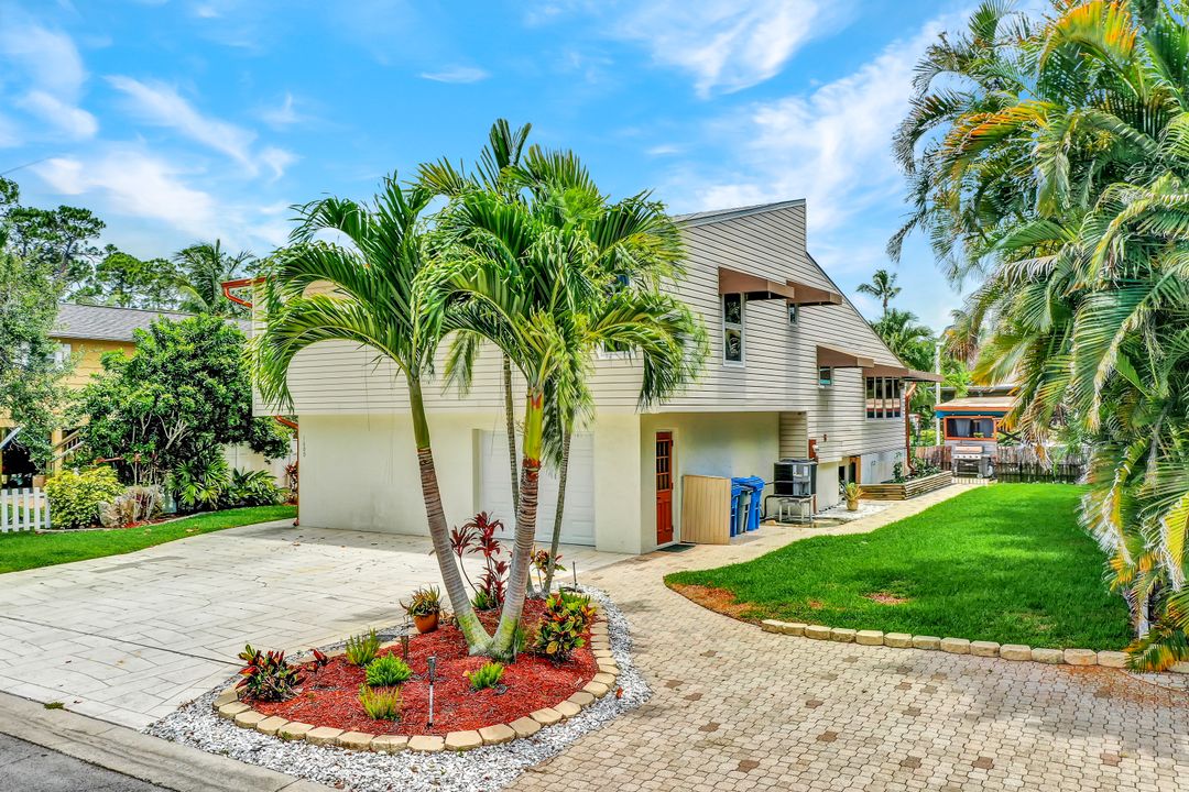 1600 Port Ave, Naples, FL 34104