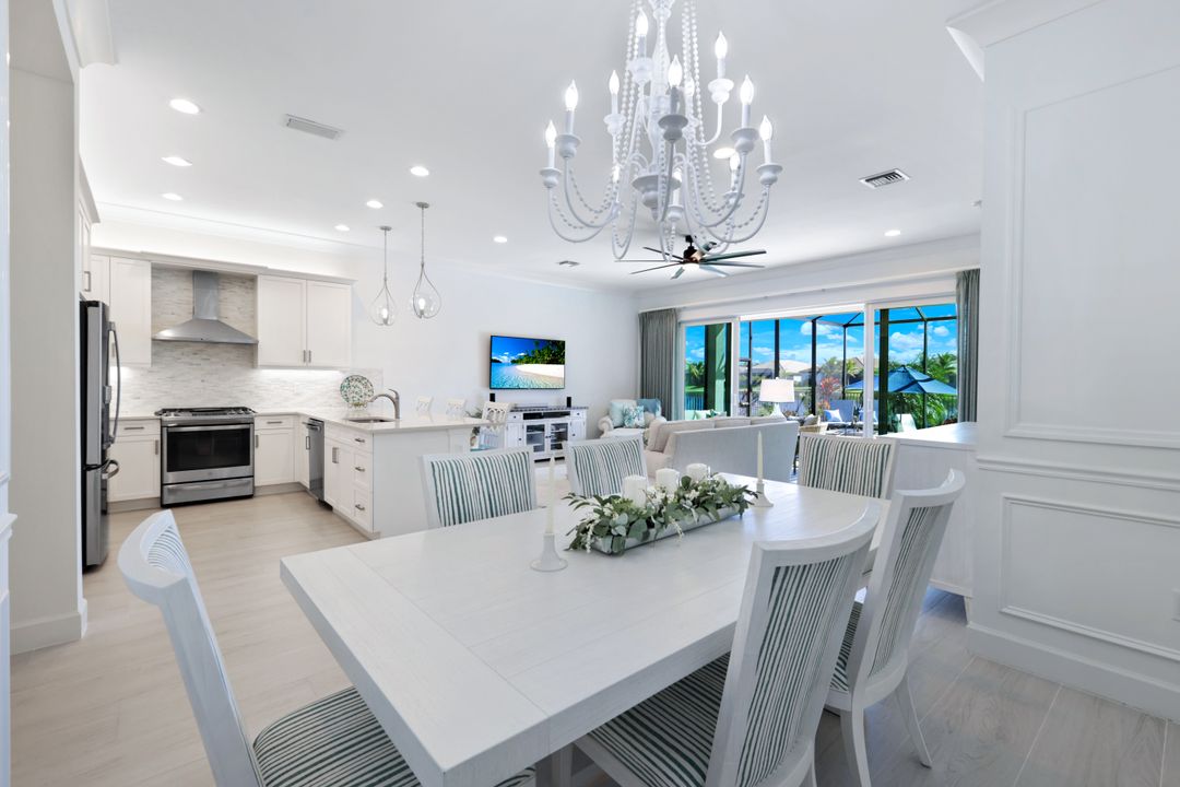 11555 Jacaranda Dr, Naples, FL 34120