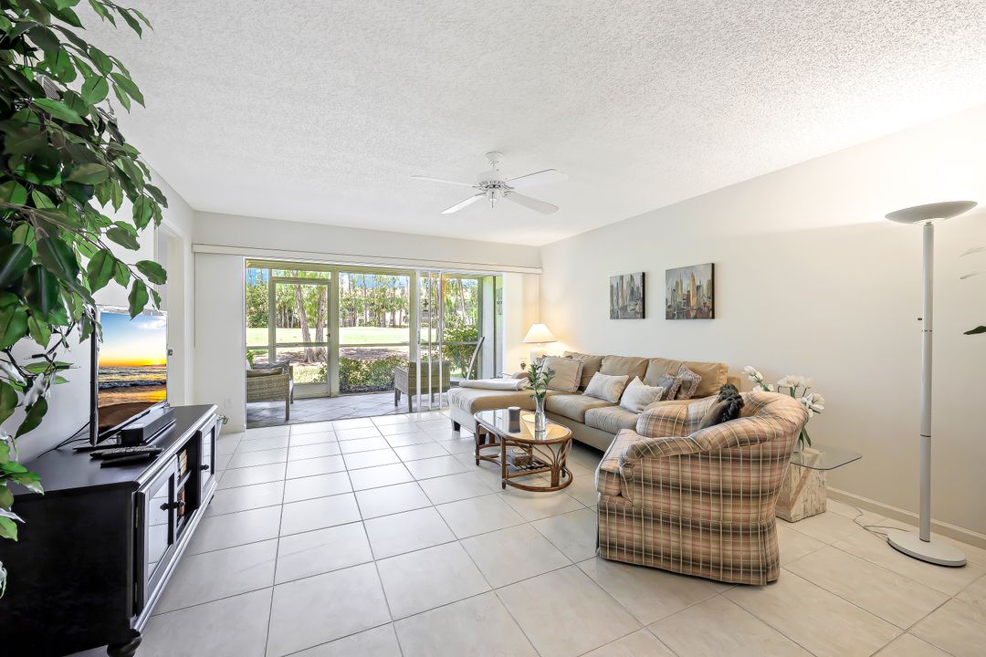 3695 Amberly Cir #E 107, Naples, FL 34112