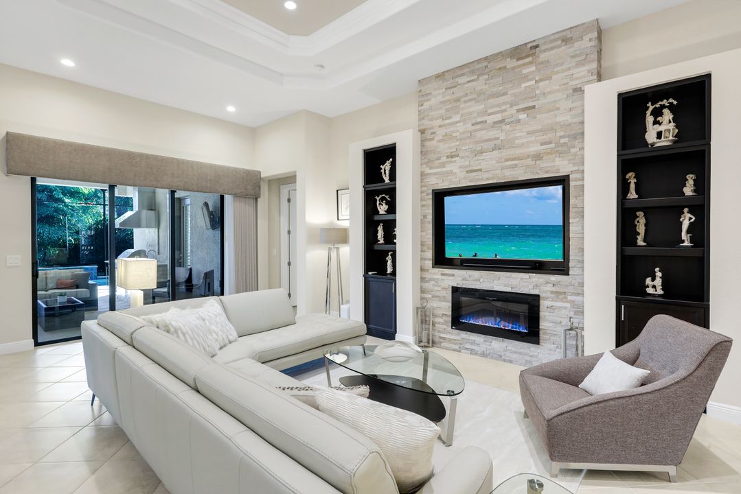 10126 Palazzo Dr, Naples, FL 34119