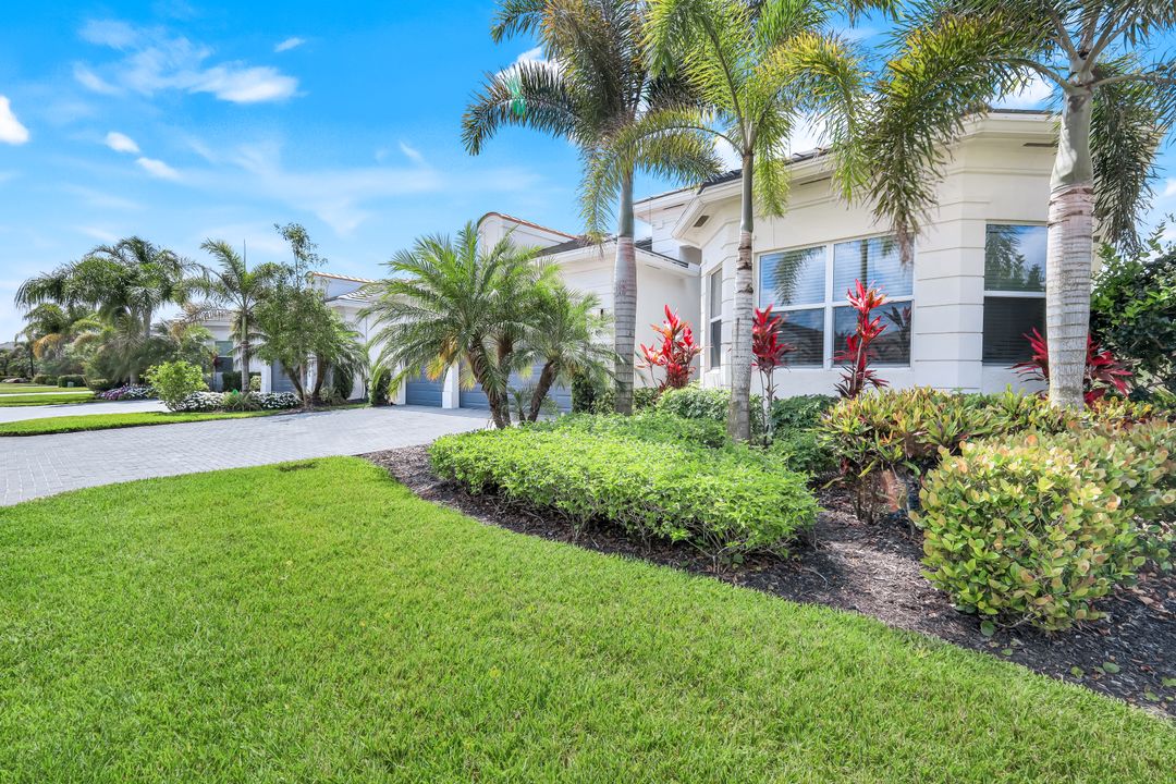 28616 Wharton Dr, Bonita Springs, FL 34135