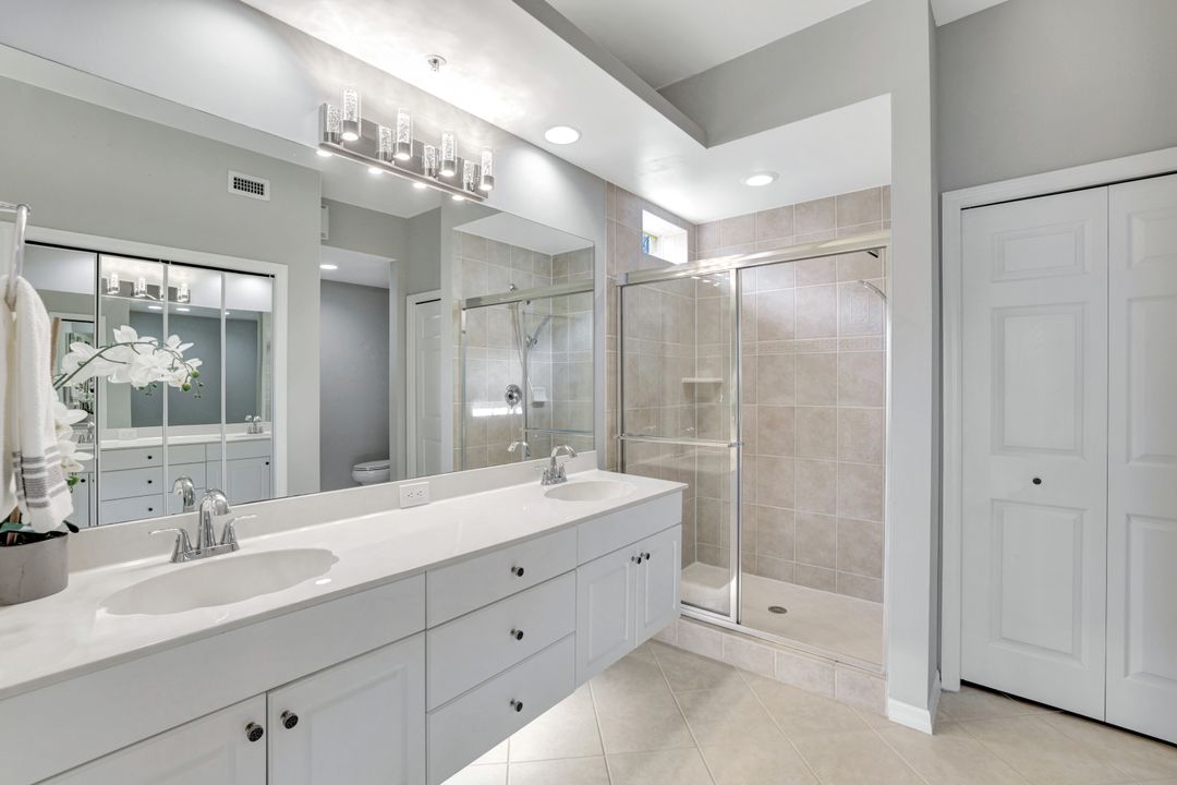 2386 Magnolia Ave #15, Naples, FL 34112
