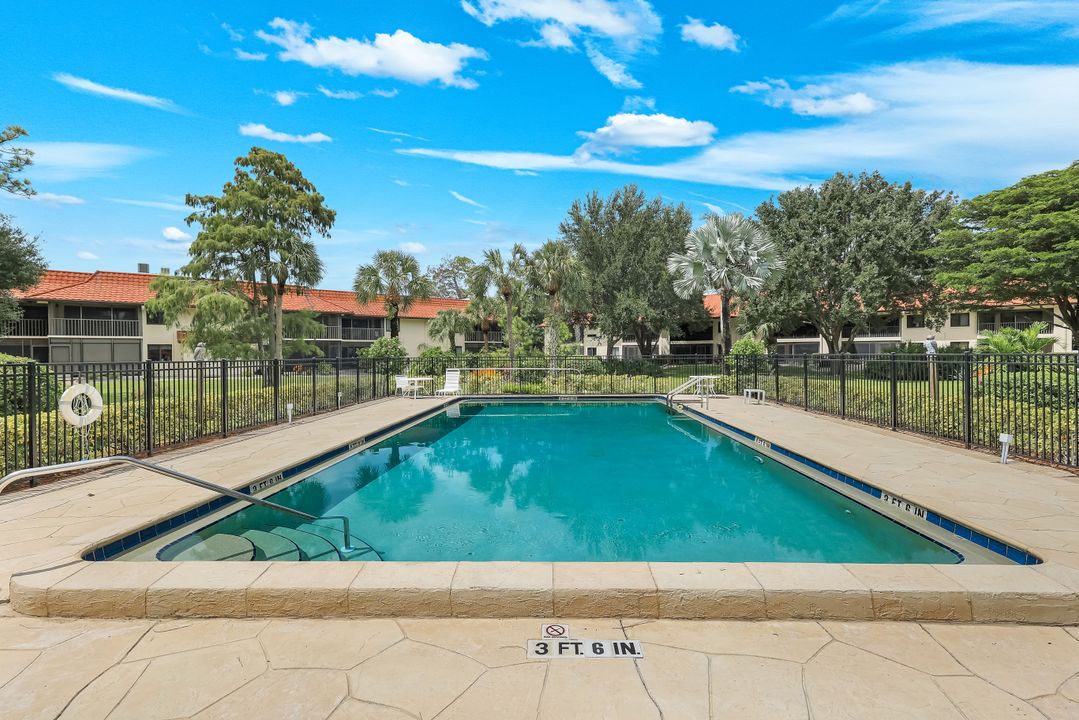 4963 Pepper Cir #D-102, Naples, FL 34113