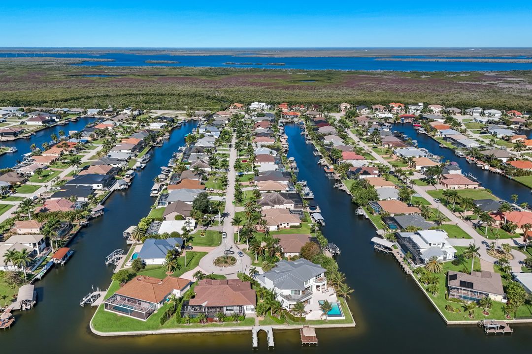 2801 SW 39th St, Cape Coral, FL 33914