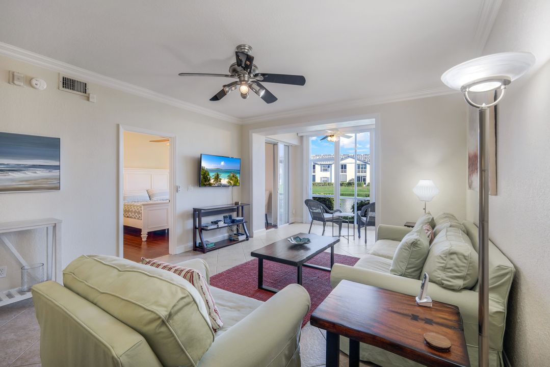 832 Tanbark Dr #104, Naples, FL 34108