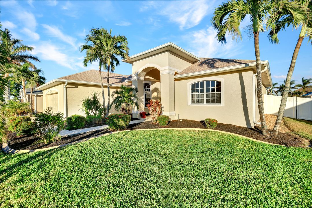 3917 SW 20th Pl, Cape Coral, FL 33914